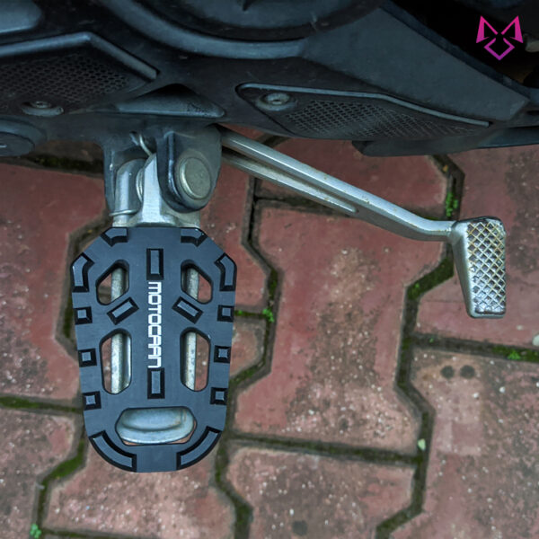 Kawasaki Versys 650 / 1000 - Anti Slip Foot Pegs - Image 4