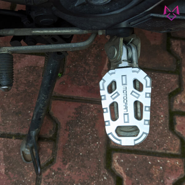 Kawasaki Versys 650 / 1000 - Anti Slip Foot Pegs - Image 2